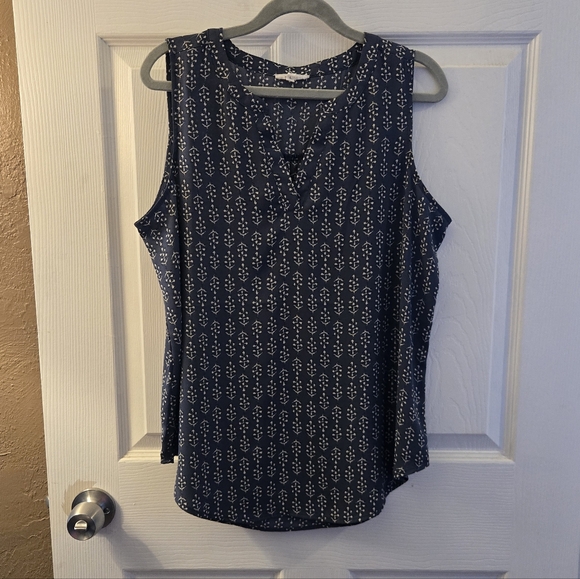 Navy Sleeveless Patterned Women's Top - Picture 2 of 8